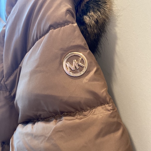 Michael Kors Puffer Jacket (M) - Picture 3 of 10